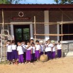 Dispensaire Birmanie en construction enfants